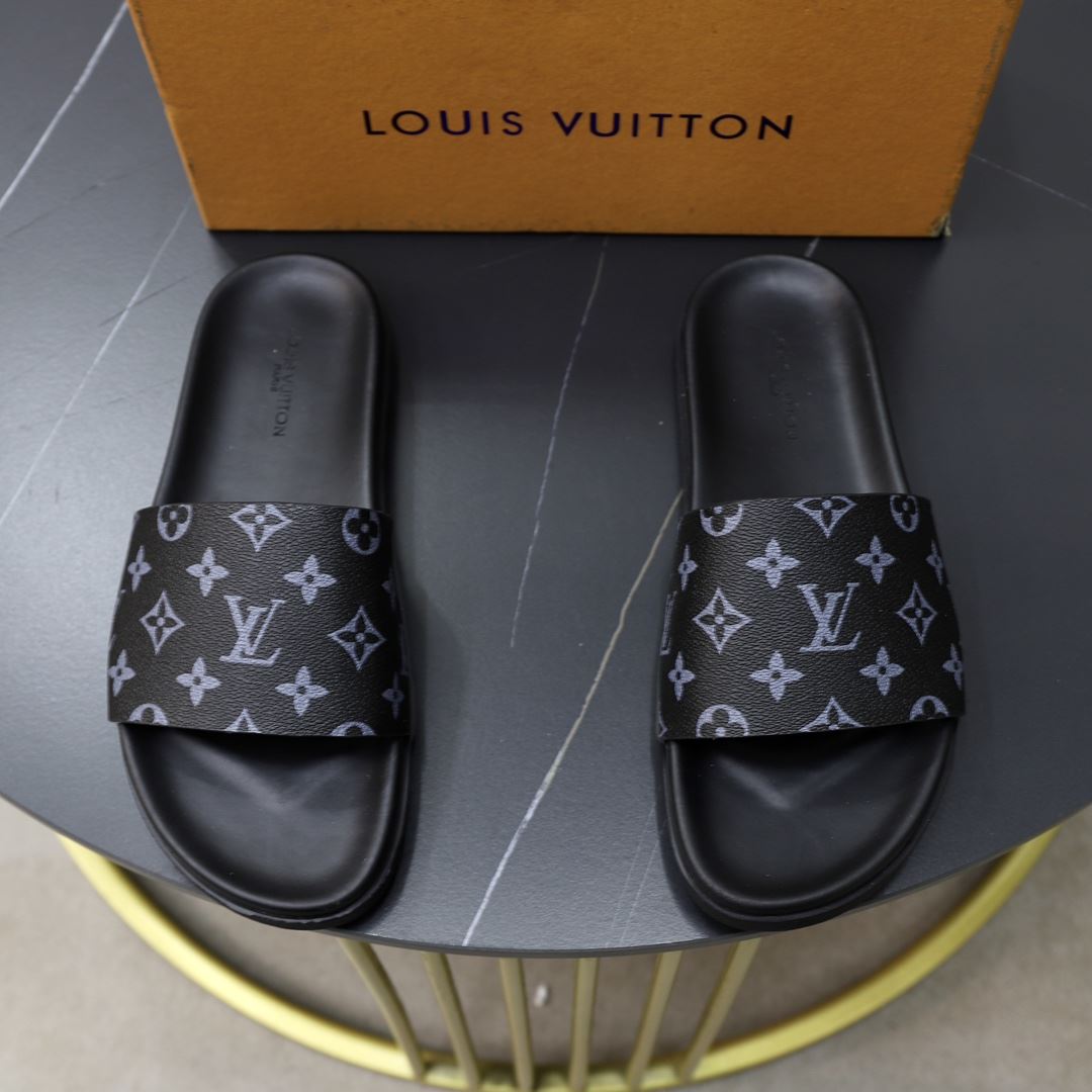 Louis Vuitton Slippers